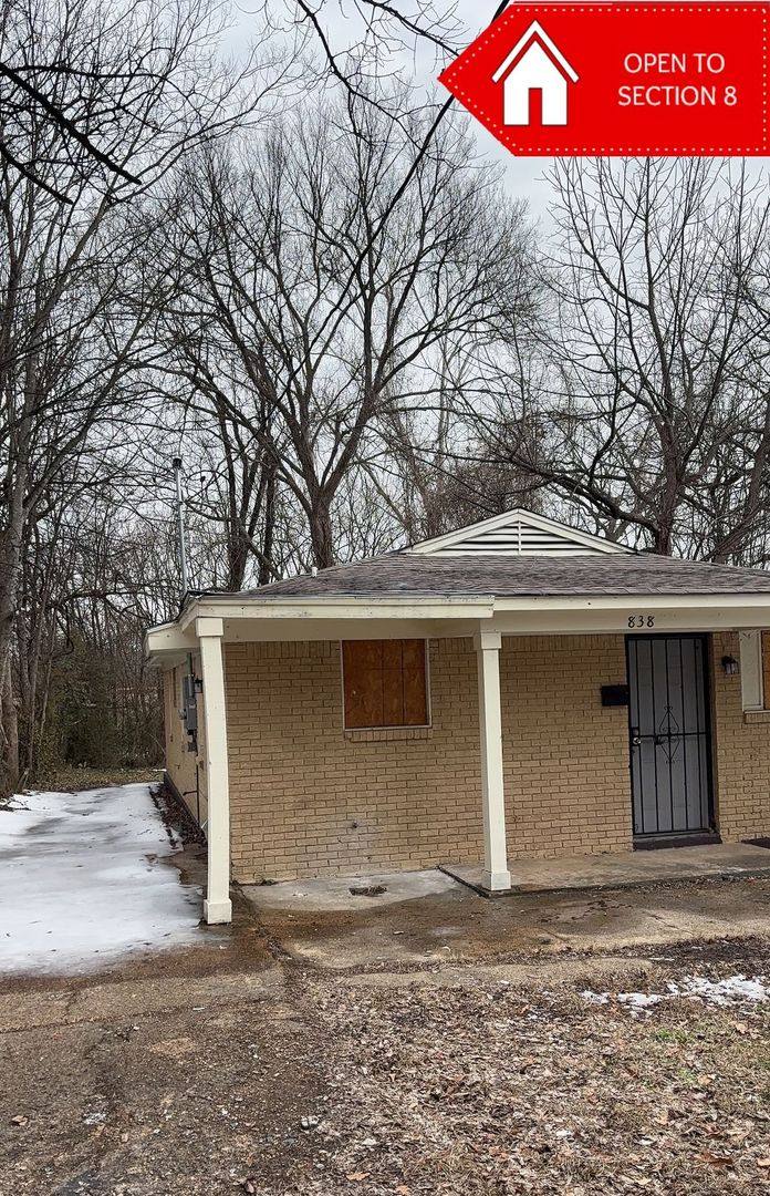 House for rent at 838 Crockett Place, Memphis, TN 38107