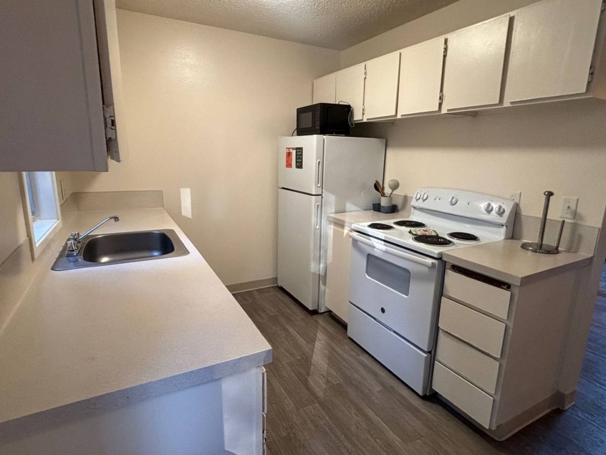 Apartment for rent at 4810 Sunnyside Rd SE, Salem, OR 97302