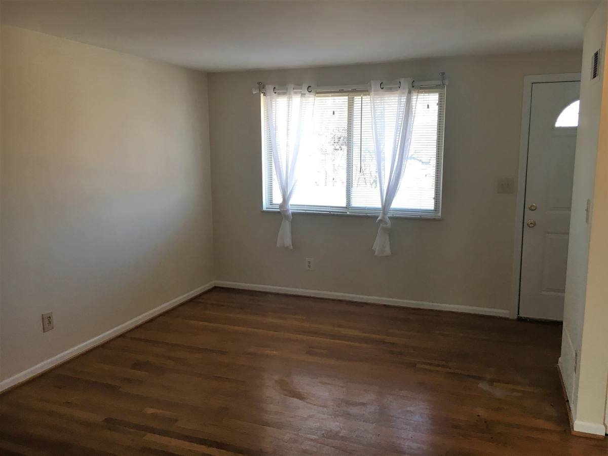 Apartment for rent at 712-714 Riverview Dr, Columbus, OH 43202