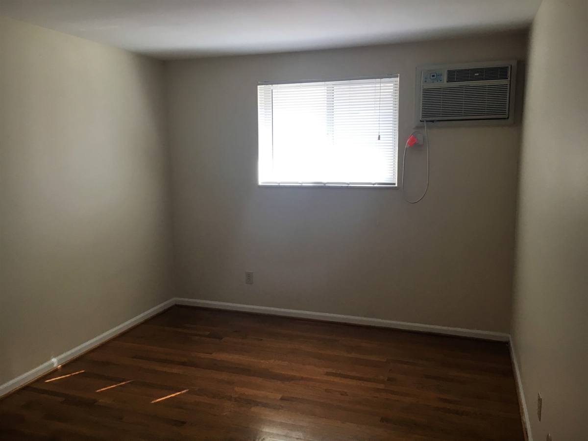 Apartment for rent at 712-714 Riverview Dr, Columbus, OH 43202