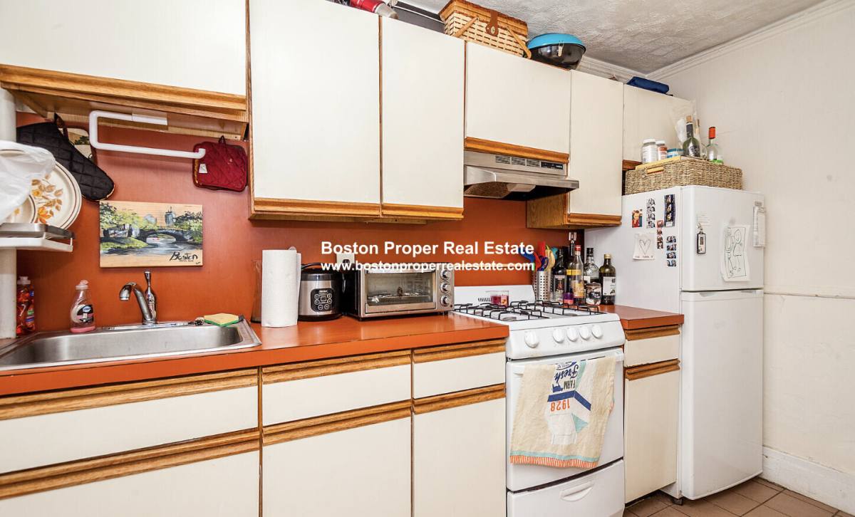 Apartment for rent at 94 W Cedar #2, Boston, MA 02114