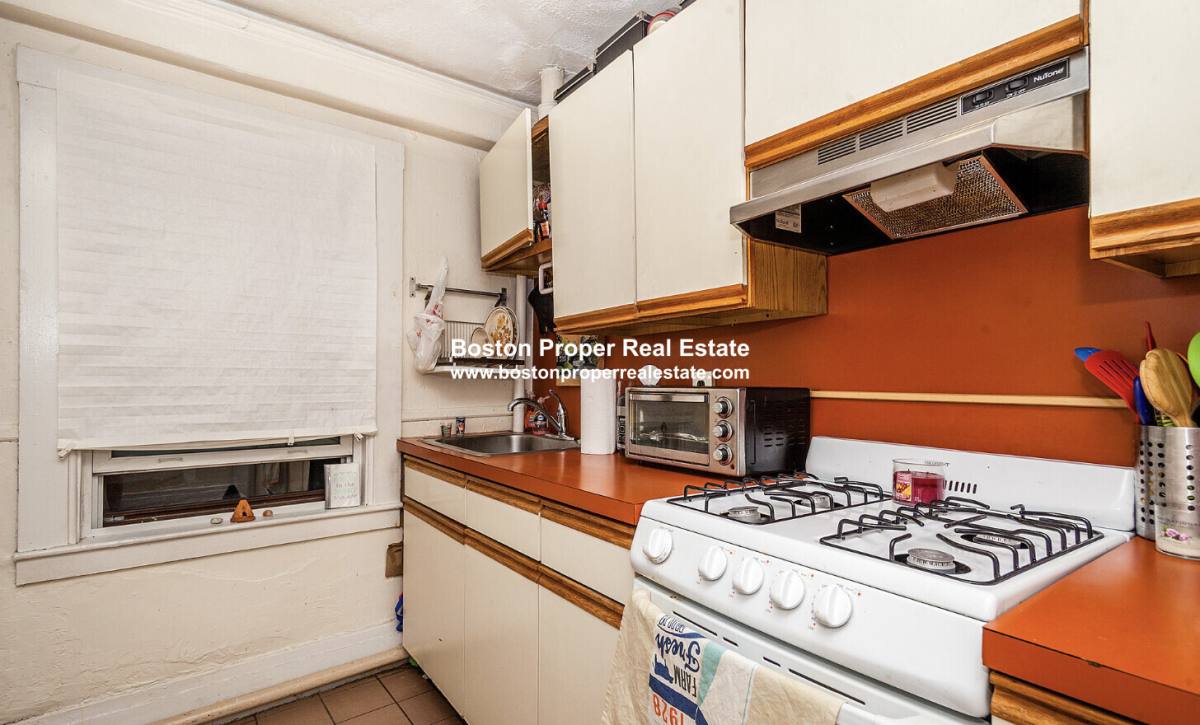Apartment for rent at 94 W Cedar #2, Boston, MA 02114