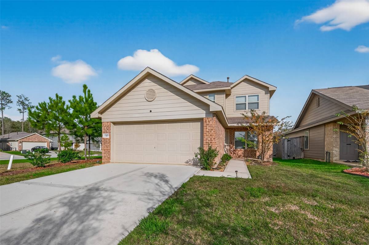 Apartment for rent at 1307 Vincente Court, Conroe, TX 77301