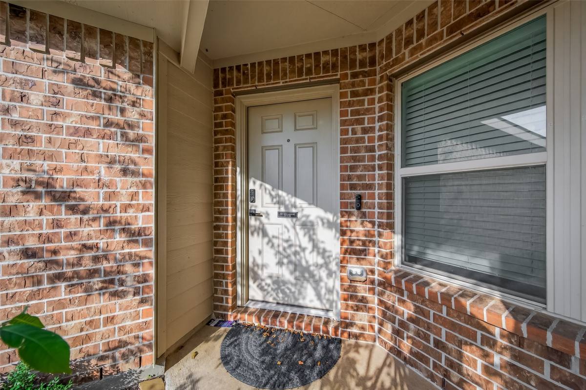 Apartment for rent at 1307 Vincente Court, Conroe, TX 77301