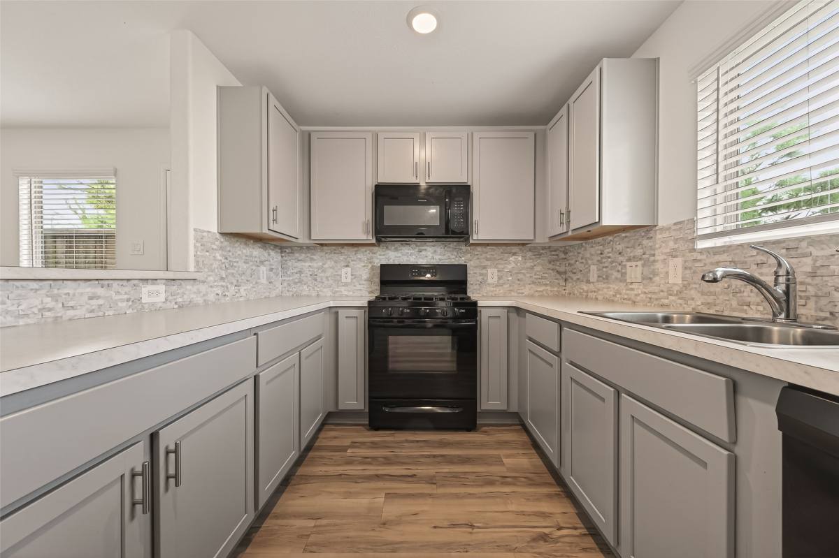 Apartment for rent at 1307 Vincente Court, Conroe, TX 77301