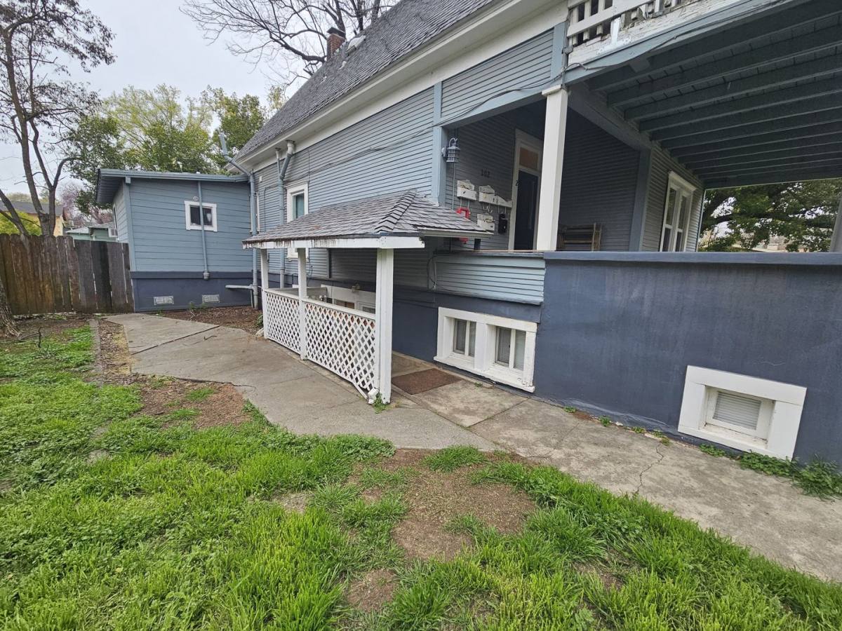 Apartment for rent at 202 W 2nd Ave, Chico, CA 95926