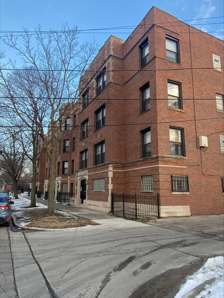 Apartment for rent at 6904-6906 S Cregier Ave, Chicago, IL 60649