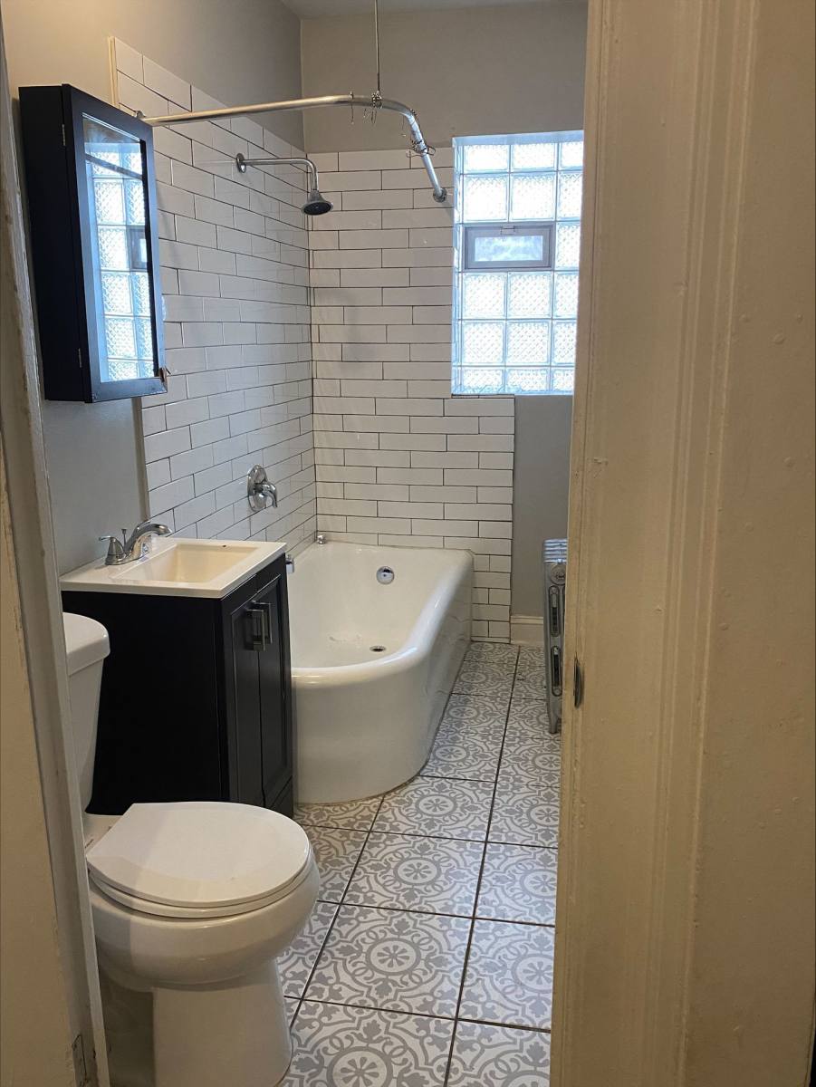 Apartment for rent at 6904-6906 S Cregier Ave, Chicago, IL 60649