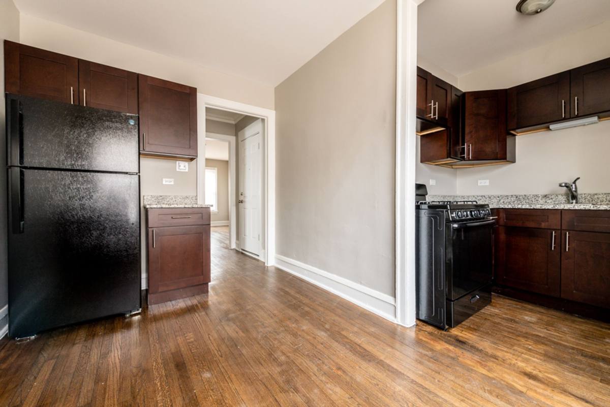 Apartment for rent at 6904-6906 S Cregier Ave, Chicago, IL 60649