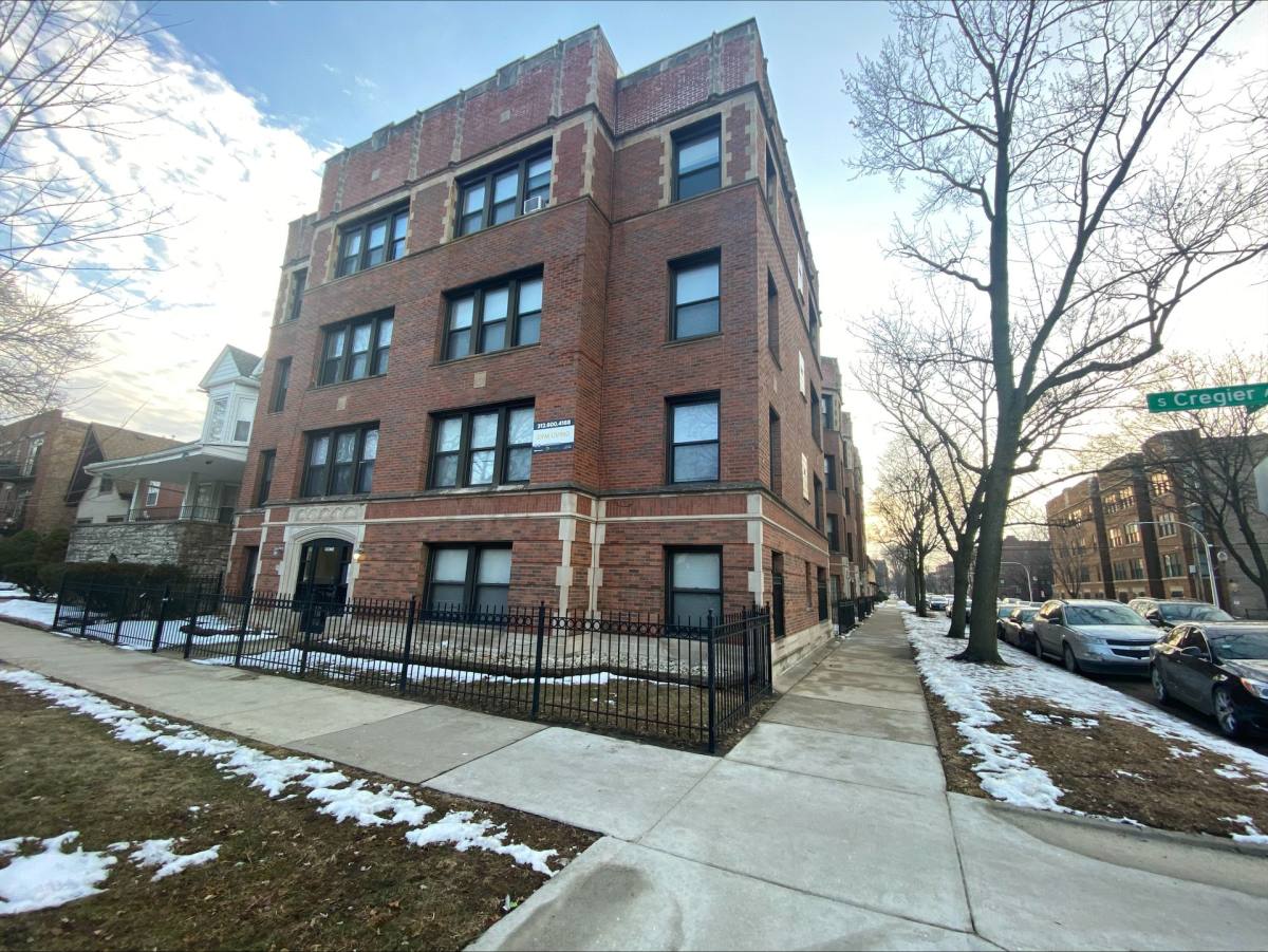 Apartment for rent at 6904-6906 S Cregier Ave, Chicago, IL 60649