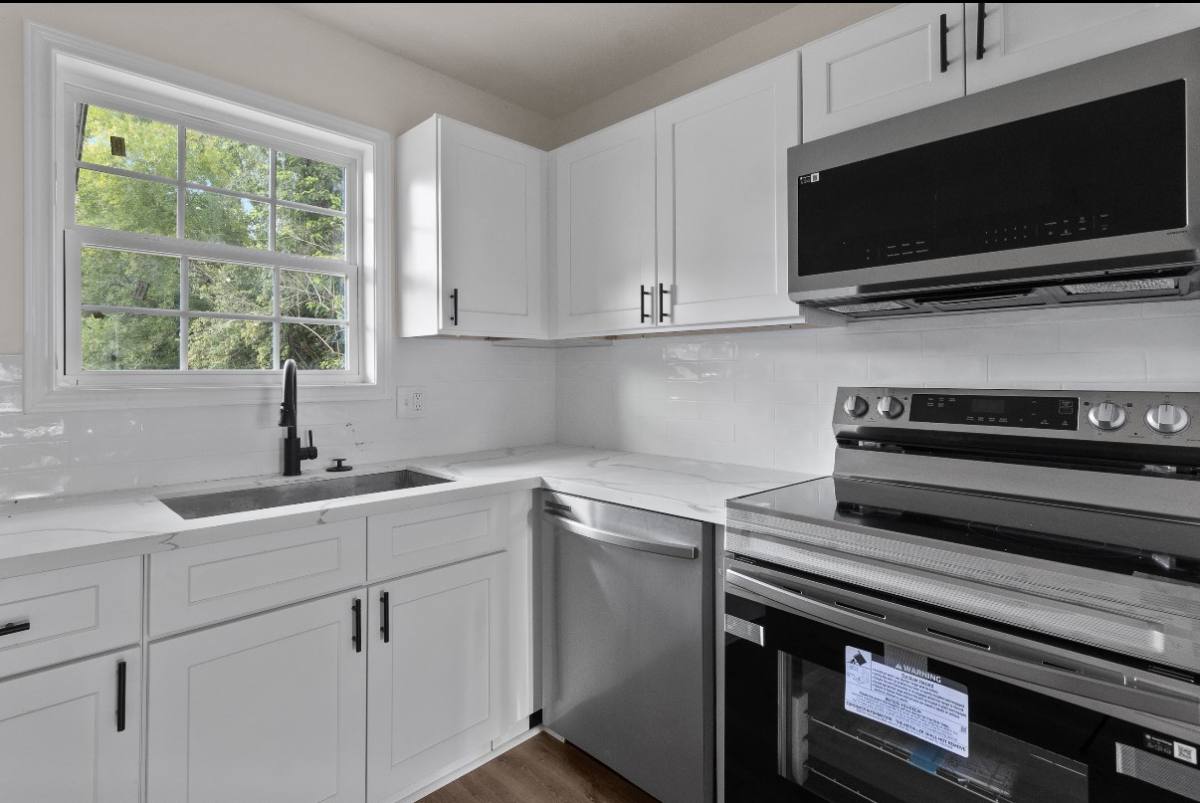 5031 Mallow St, Houston, TX 77033 - Apartment For Rent - Image 1