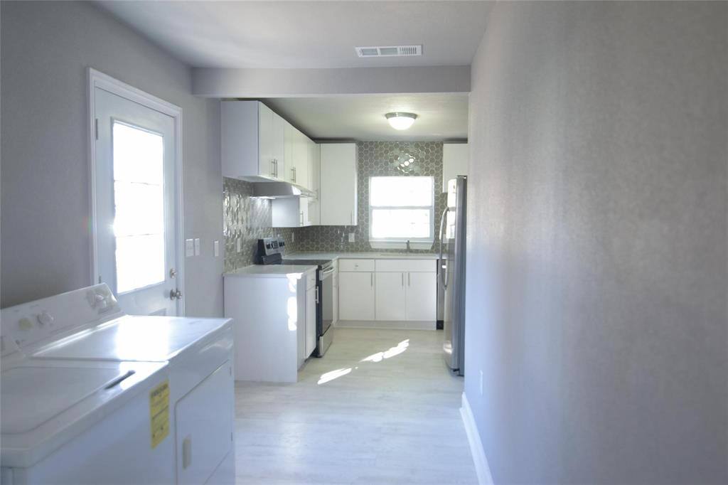 Apartment for rent at 1606 Davis Blvd, Garland, TX 75042