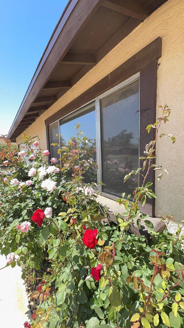 House for rent at 12386 Lakota Rd, Apple Valley, CA 92308