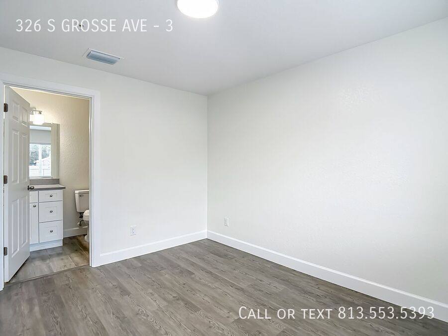 Apartment for rent at 326 S Grosse Ave #3, Tarpon Springs, FL 34689