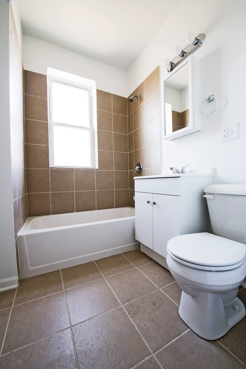 Apartment for rent at 6715 S Dorchester, Chicago, IL 60637