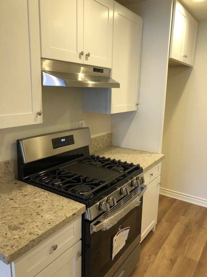 Apartment for rent at 10518 Western Ave, Downey, CA 90241