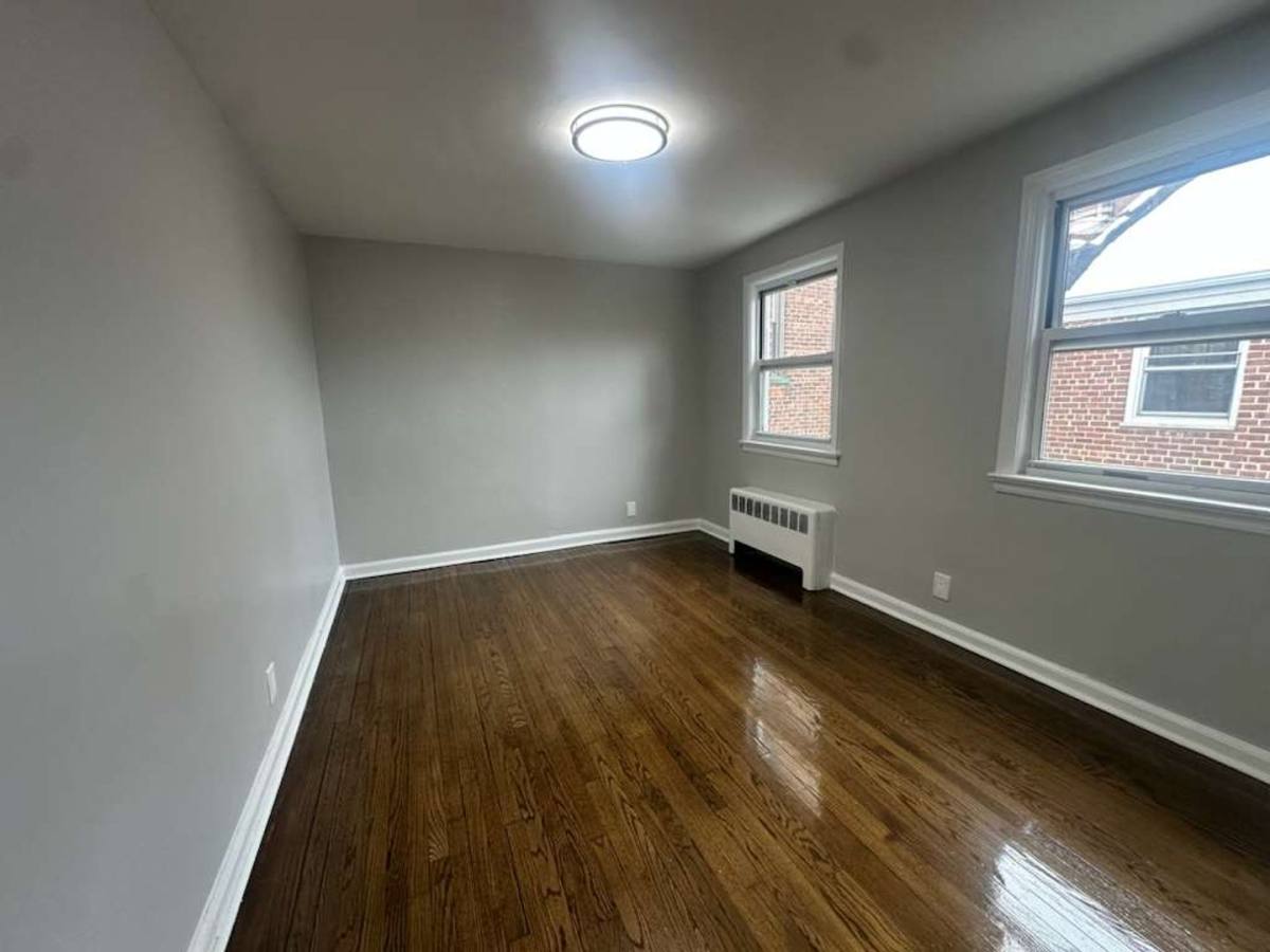 Apartment for rent at 139 Halsted St, East Orange, NJ 07018