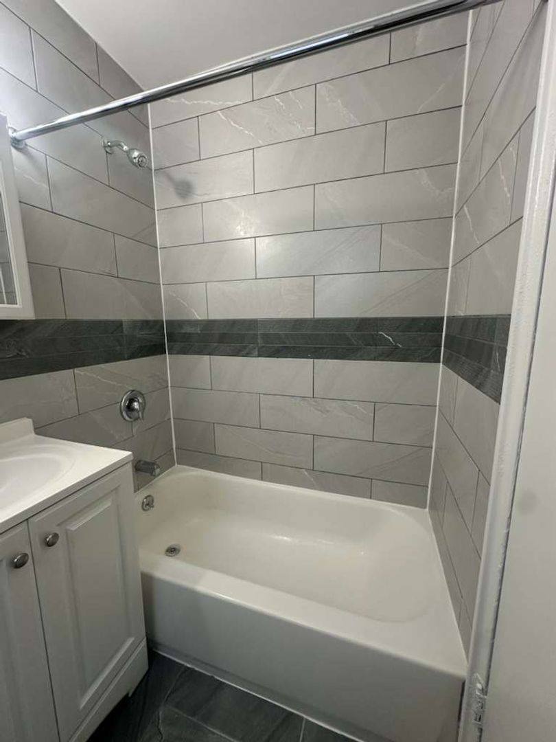 Apartment for rent at 139 Halsted St, East Orange, NJ 07018