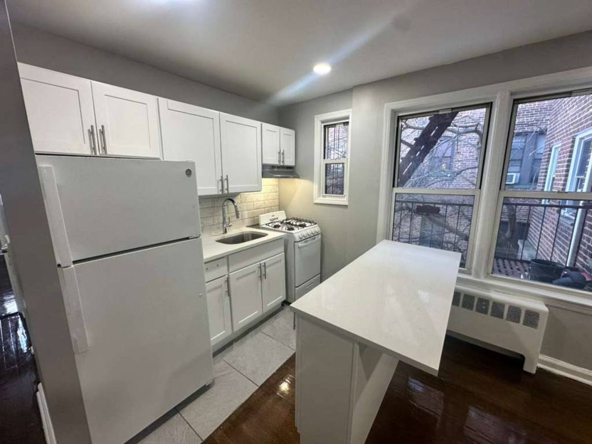 Apartment for rent at 139 Halsted St, East Orange, NJ 07018