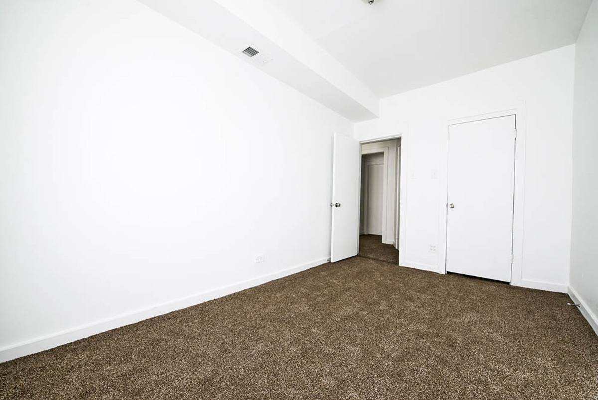 Apartment for rent at 7120-32 S Wabash, Chicago, IL 60619