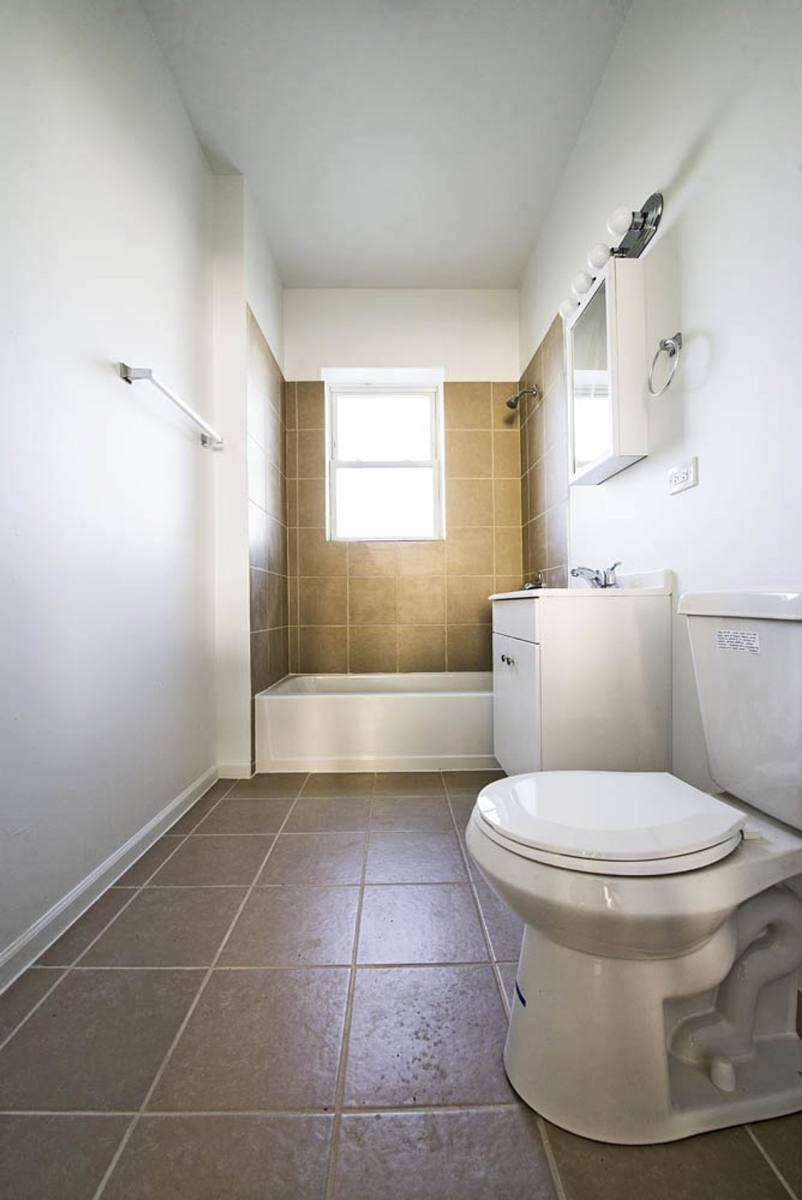 Apartment for rent at 7120-32 S Wabash, Chicago, IL 60619