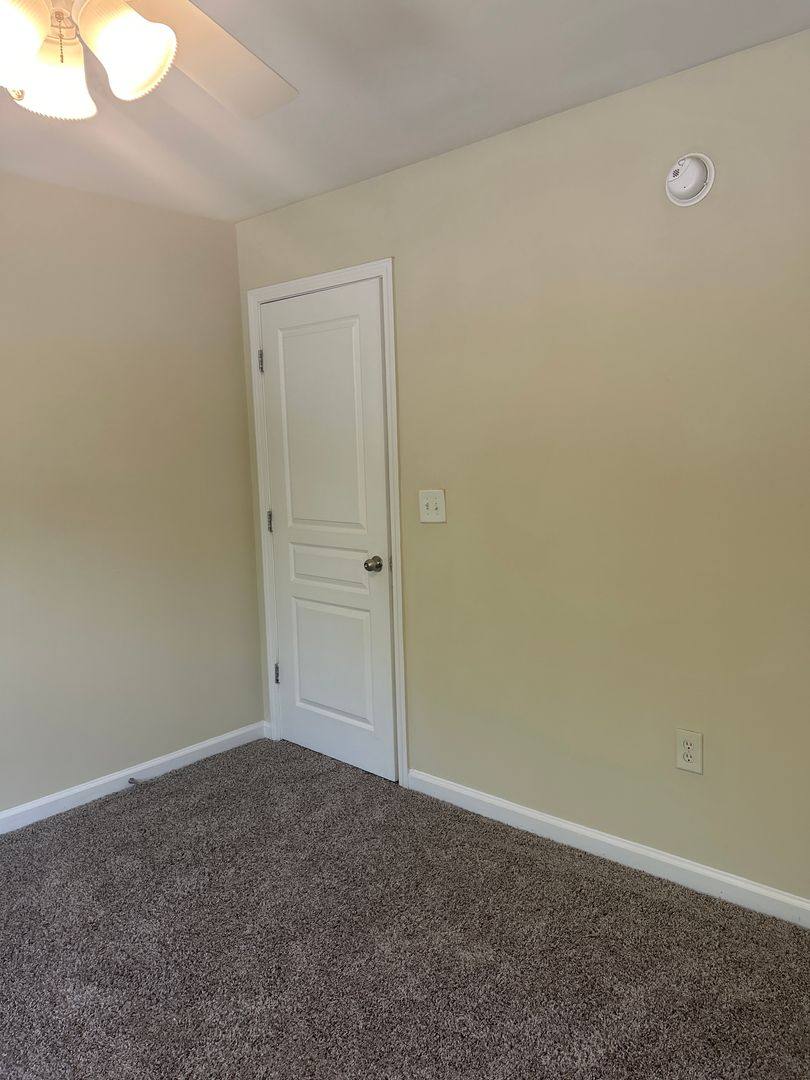 Apartment for rent at 3940 Cherokee Woods Way, Knoxville, TN 37920