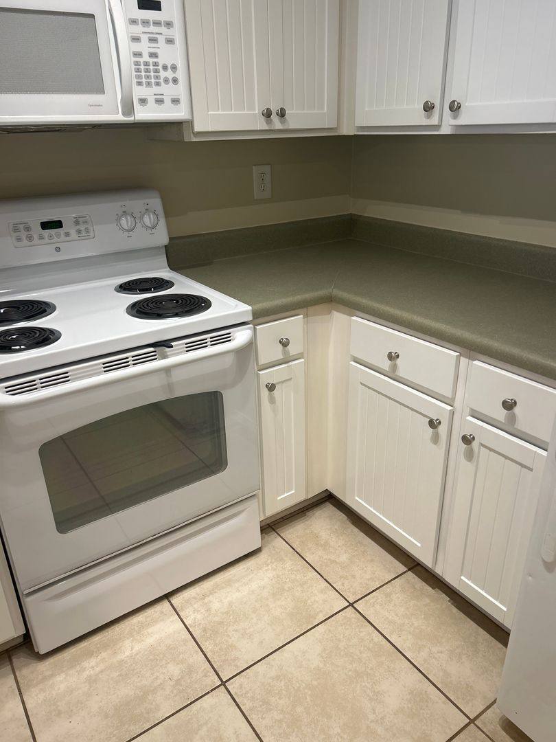 Apartment for rent at 3940 Cherokee Woods Way, Knoxville, TN 37920