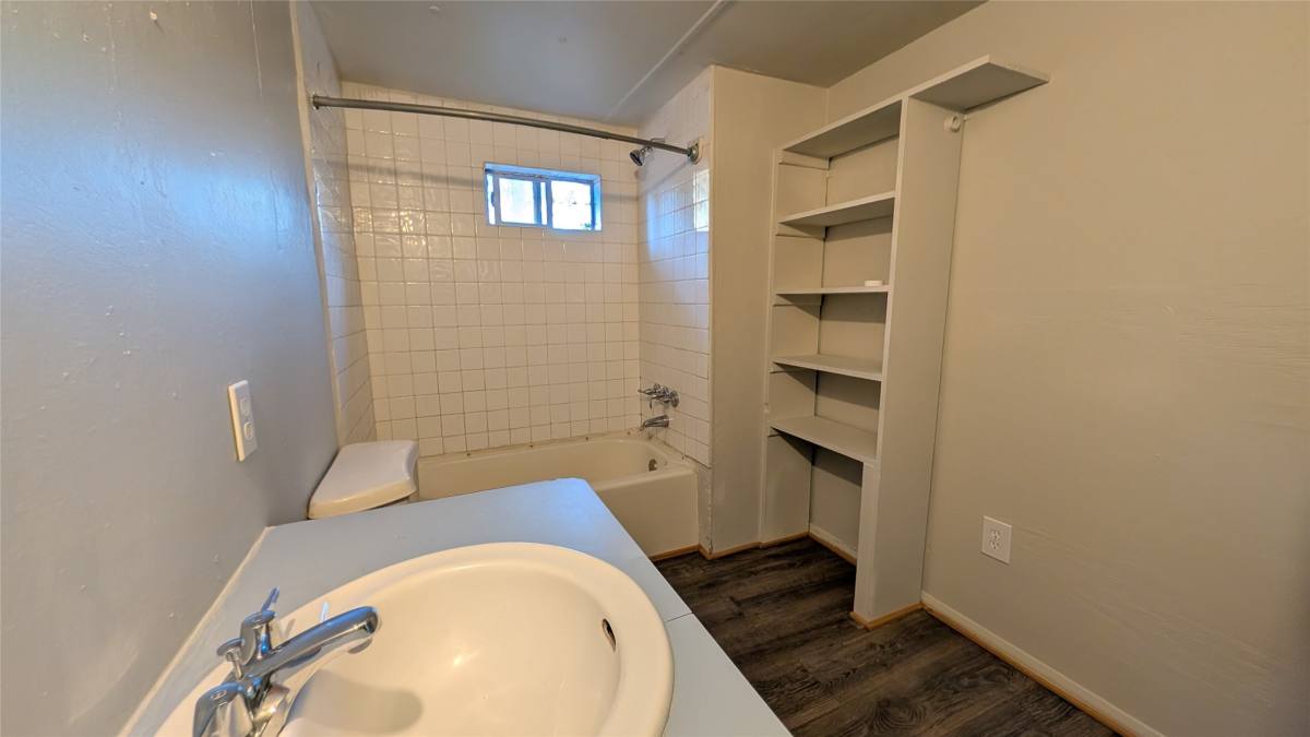 Apartment for rent at 6621 W Forest Rd, Conroe, TX 77306