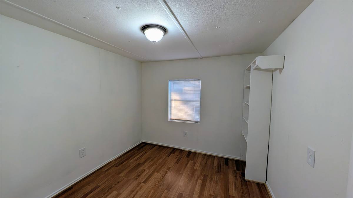 Apartment for rent at 6621 W Forest Rd, Conroe, TX 77306
