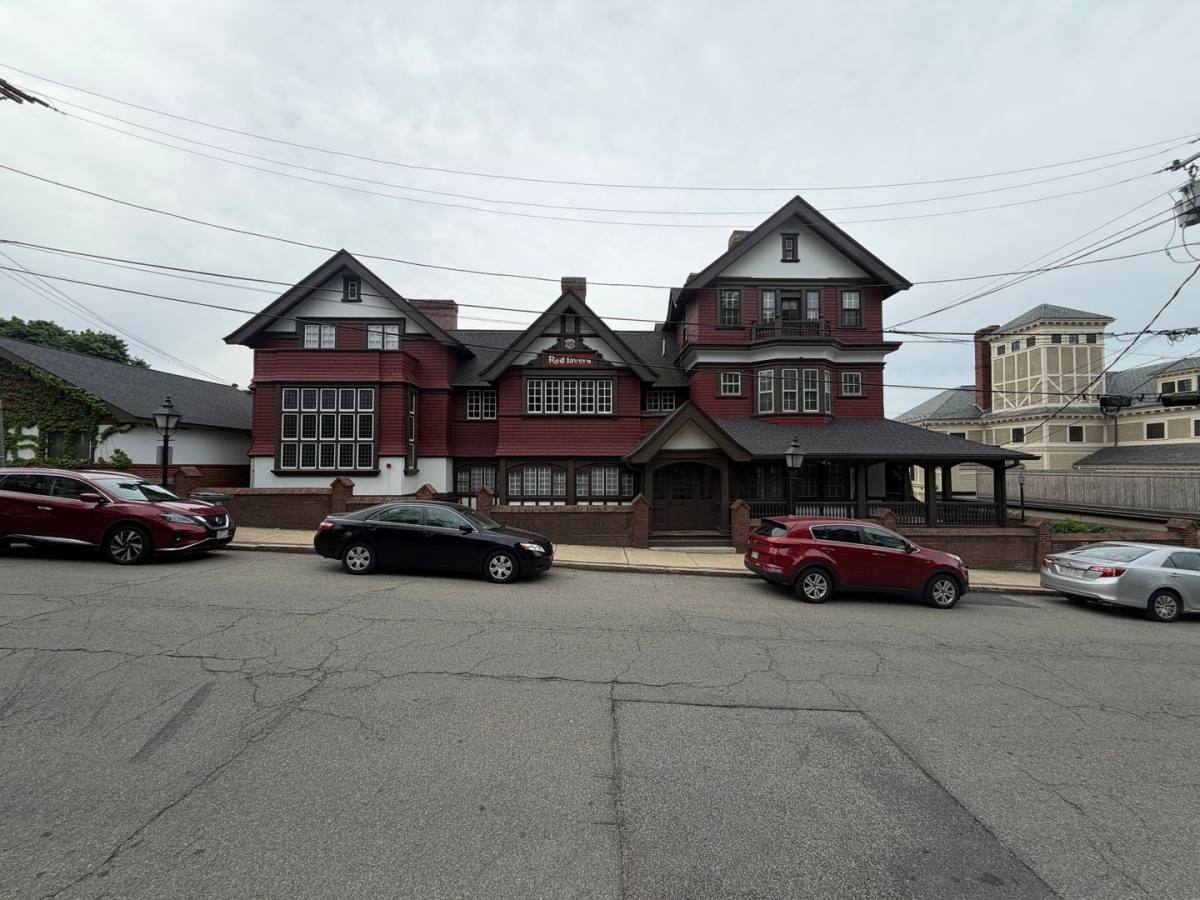 Apartment for rent at 5 Pleasant St #110, Methuen, MA 01844
