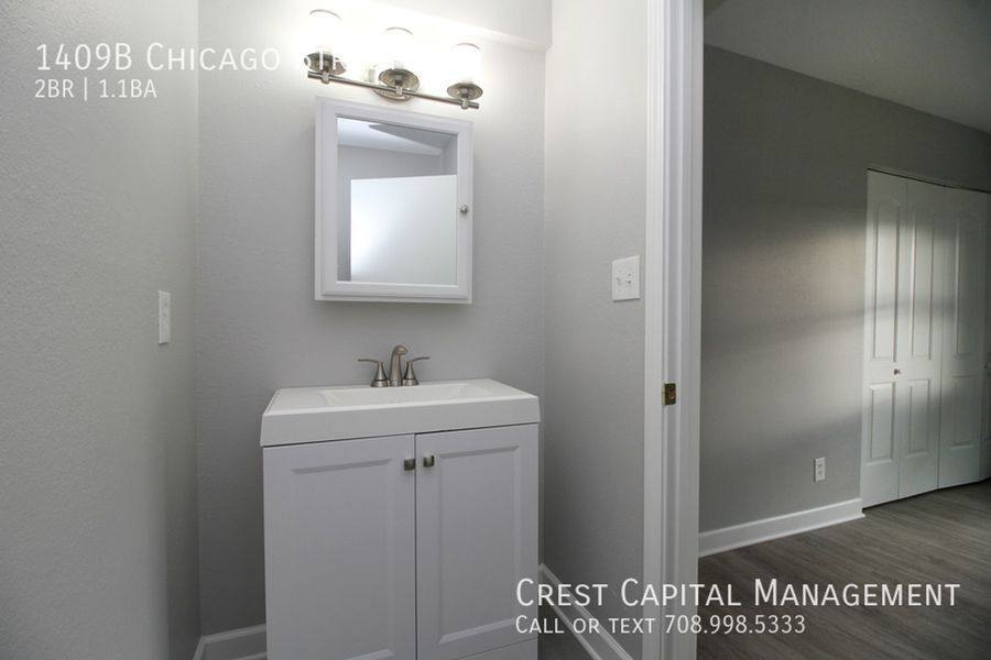 Apartment for rent at 1409B E Chicago St #5, Valparaiso, IN 46383