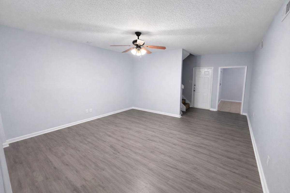 Apartment for rent at 800 N San Jacinto St #102, Conroe, TX 77301