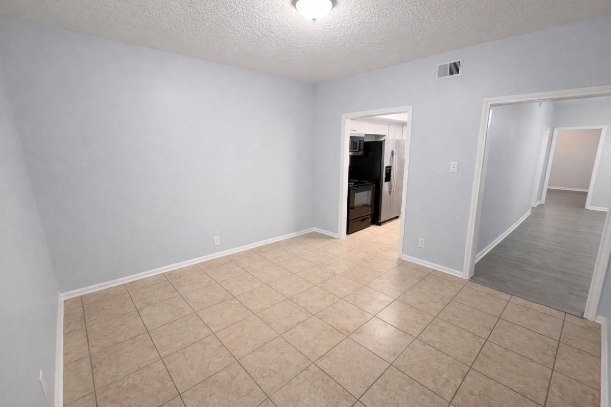 Apartment for rent at 800 N San Jacinto St #102, Conroe, TX 77301