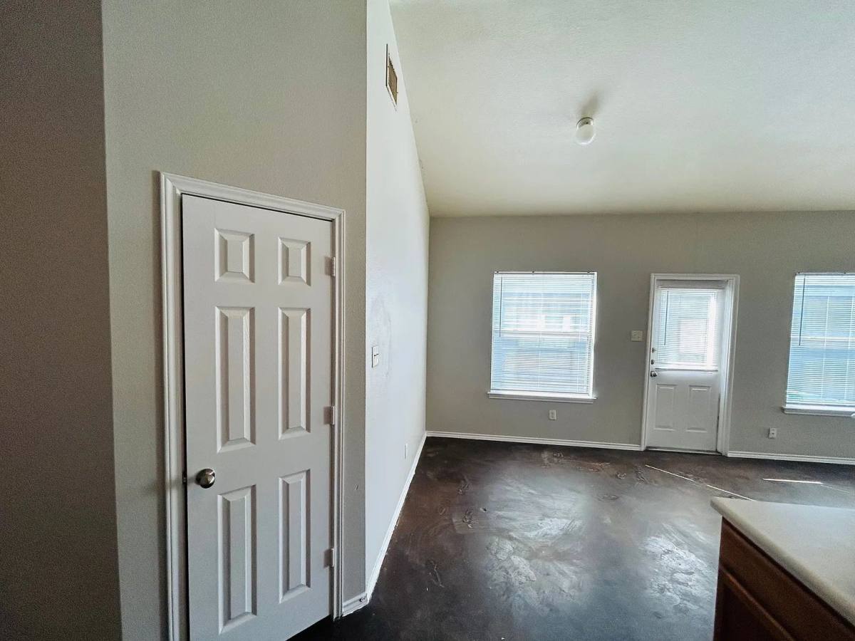 Townhouse for rent at 7219 Golf Way #2, San Antonio, TX 78244