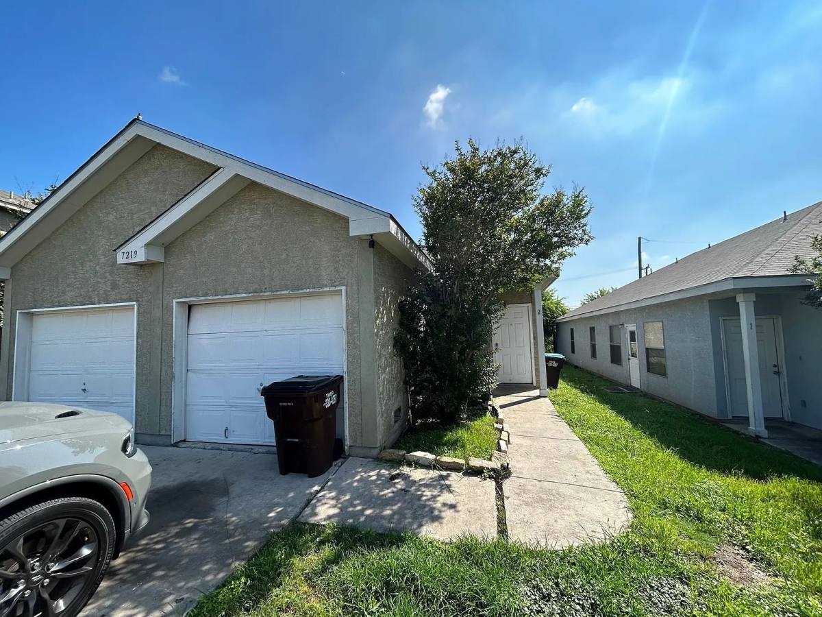 Townhouse for rent at 7219 Golf Way #2, San Antonio, TX 78244