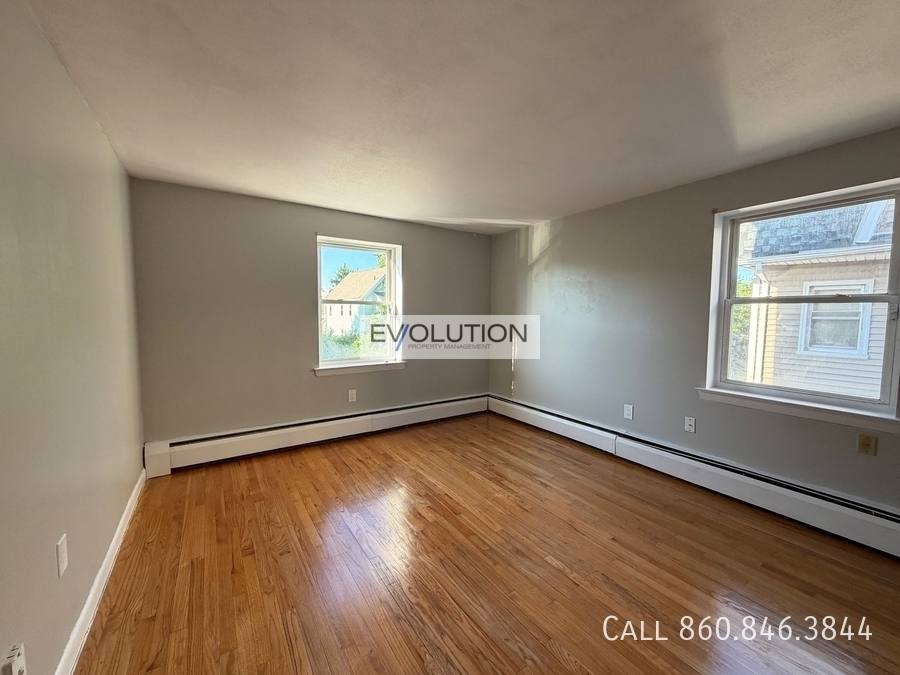 Apartment for rent at 44 Standish St #B2, Hartford, CT 06114