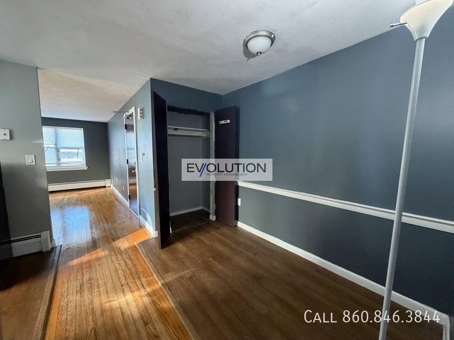 Apartment for rent at 44 Standish St #B2, Hartford, CT 06114