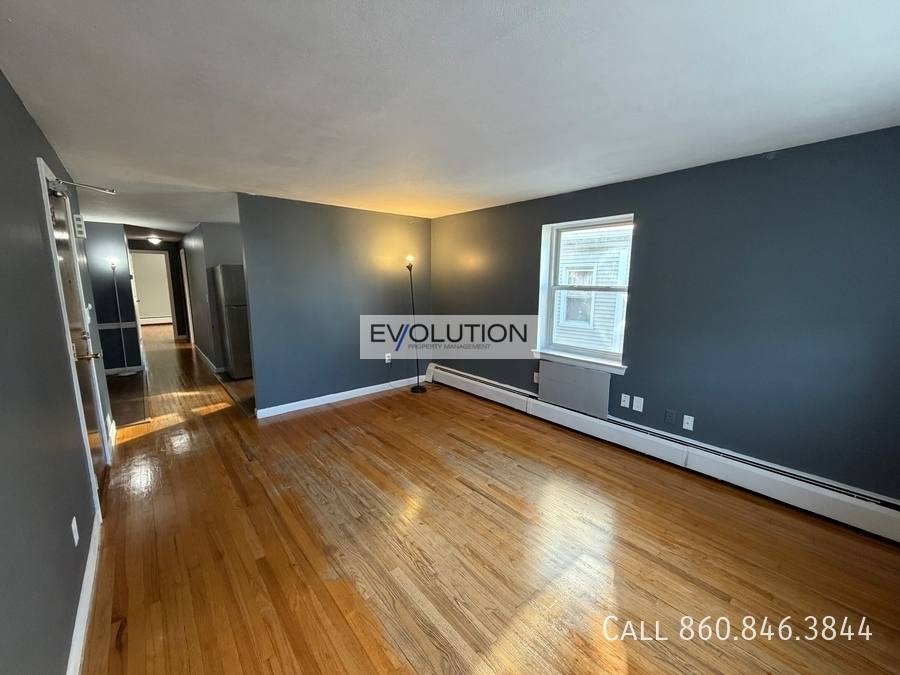 Apartment for rent at 44 Standish St #B2, Hartford, CT 06114