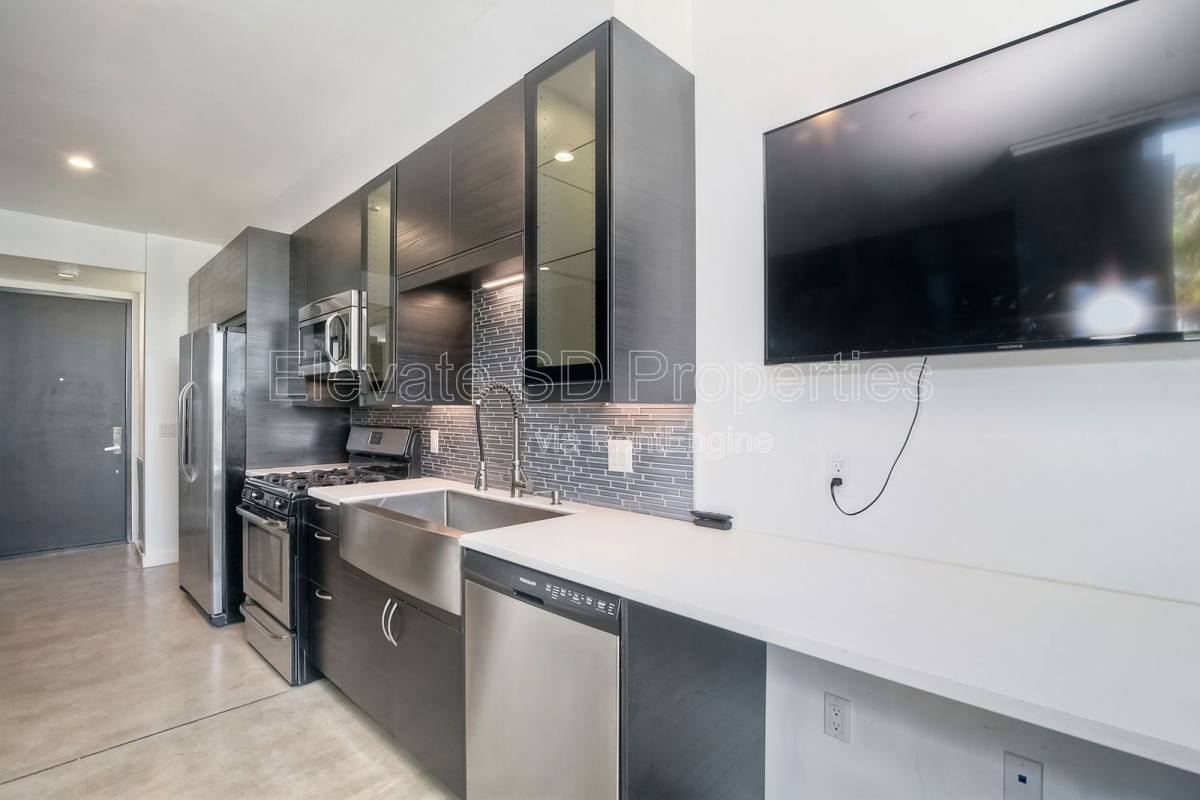 Apartment for rent at 1965 Columbia St #6, San Diego, CA 92101