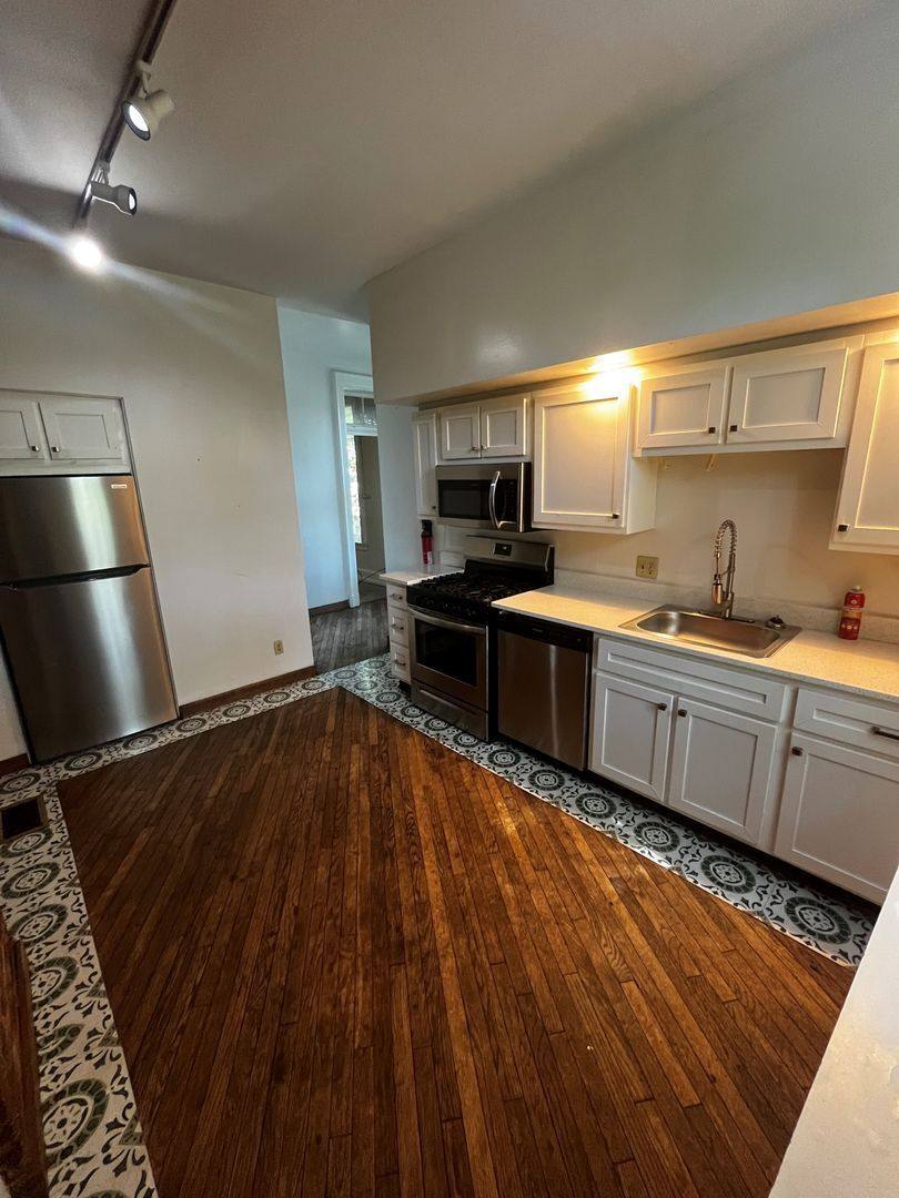 Apartment for rent at 2222 Ohio Ave #2, Cincinnati, OH 45219