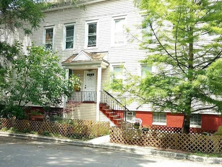 Apartment for rent at 2301 N Leavitt St #1FR, Chicago, IL 60647