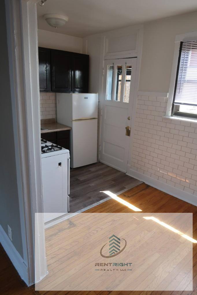Apartment for rent at 1749 W Devon Ave #3, Chicago, IL 60660