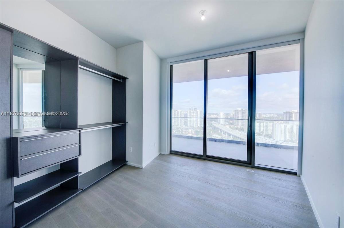 Apartment for rent at 18975 Collins Ave #2205, North Miami Beach, FL 33160