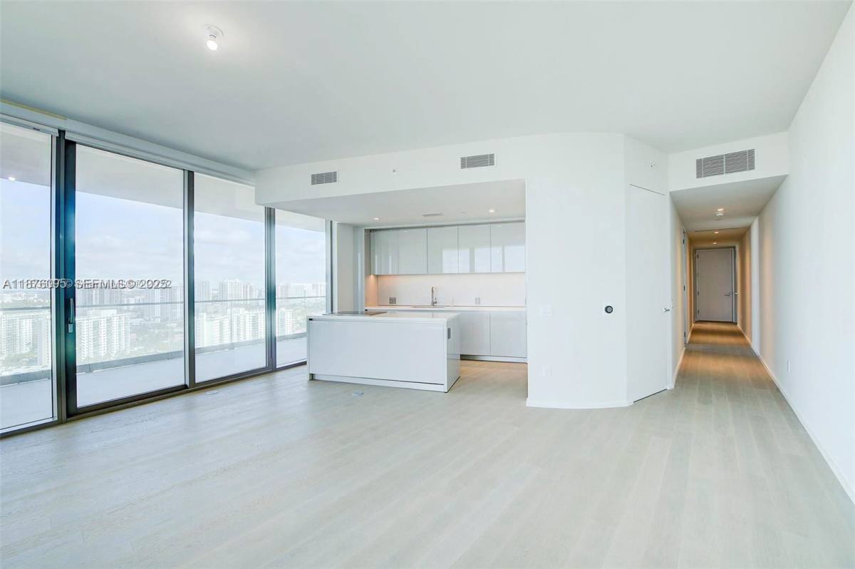 Apartment for rent at 18975 Collins Ave #2205, North Miami Beach, FL 33160
