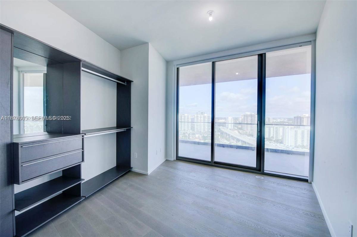 Apartment for rent at 18975 Collins Ave #2205, North Miami Beach, FL 33160