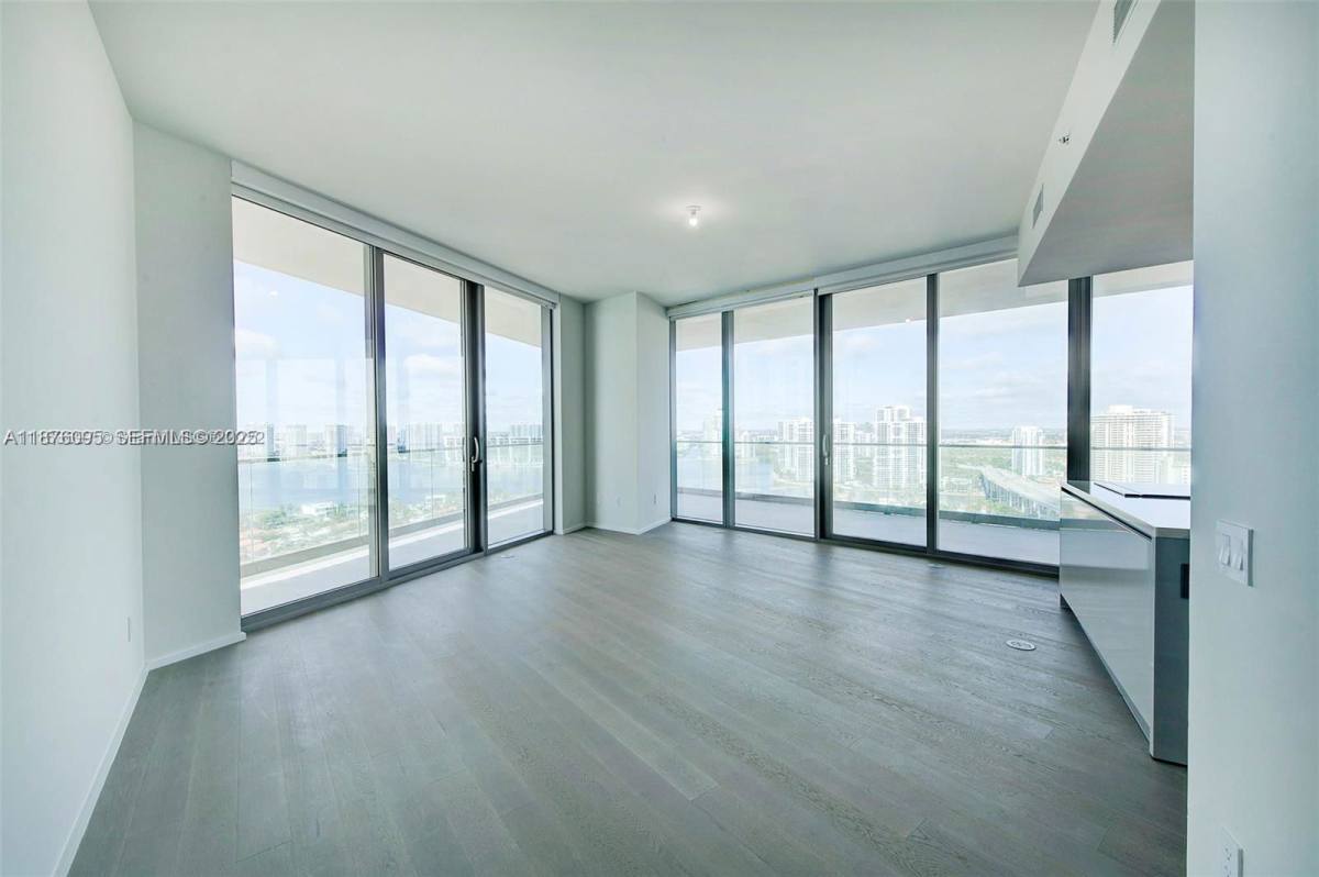 Apartment for rent at 18975 Collins Ave #2205, North Miami Beach, FL 33160