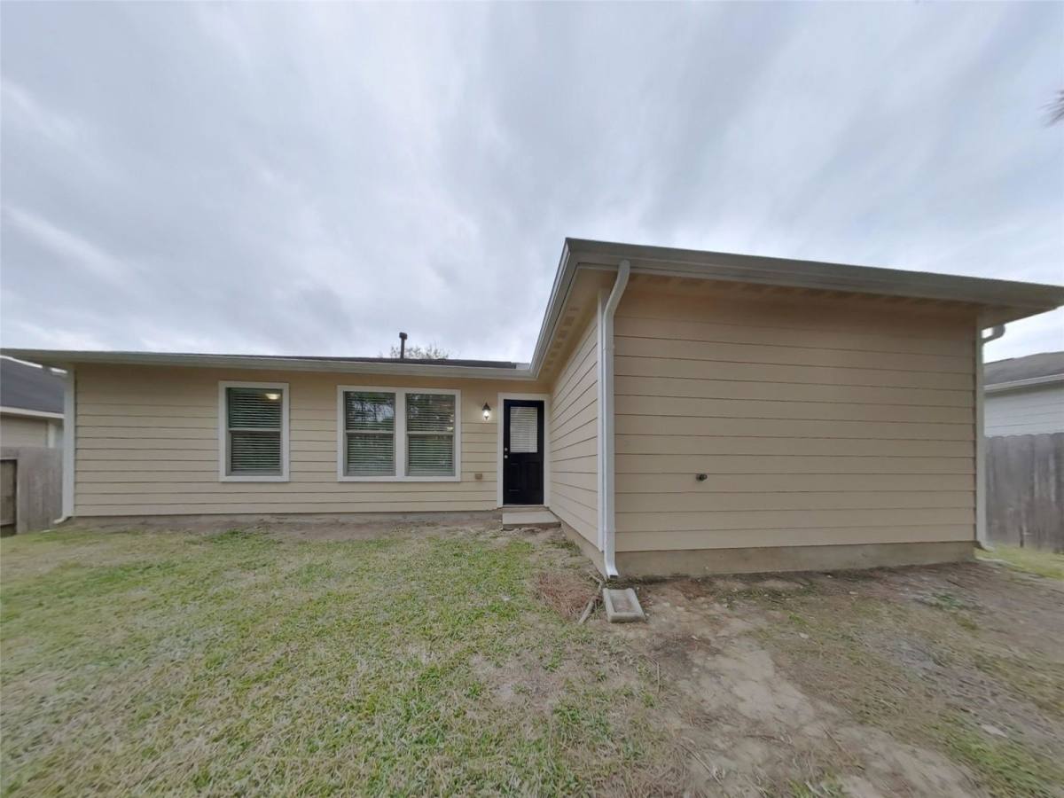 House for rent at 1607 Katydid Court, Conroe, TX 77301