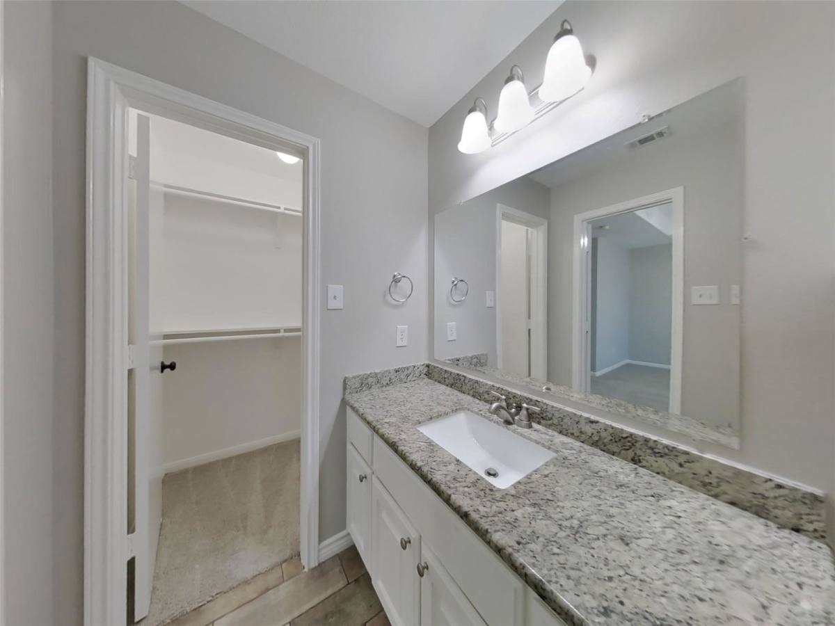 House for rent at 16229 Summerset Estates Blvd, Conroe, TX 77302