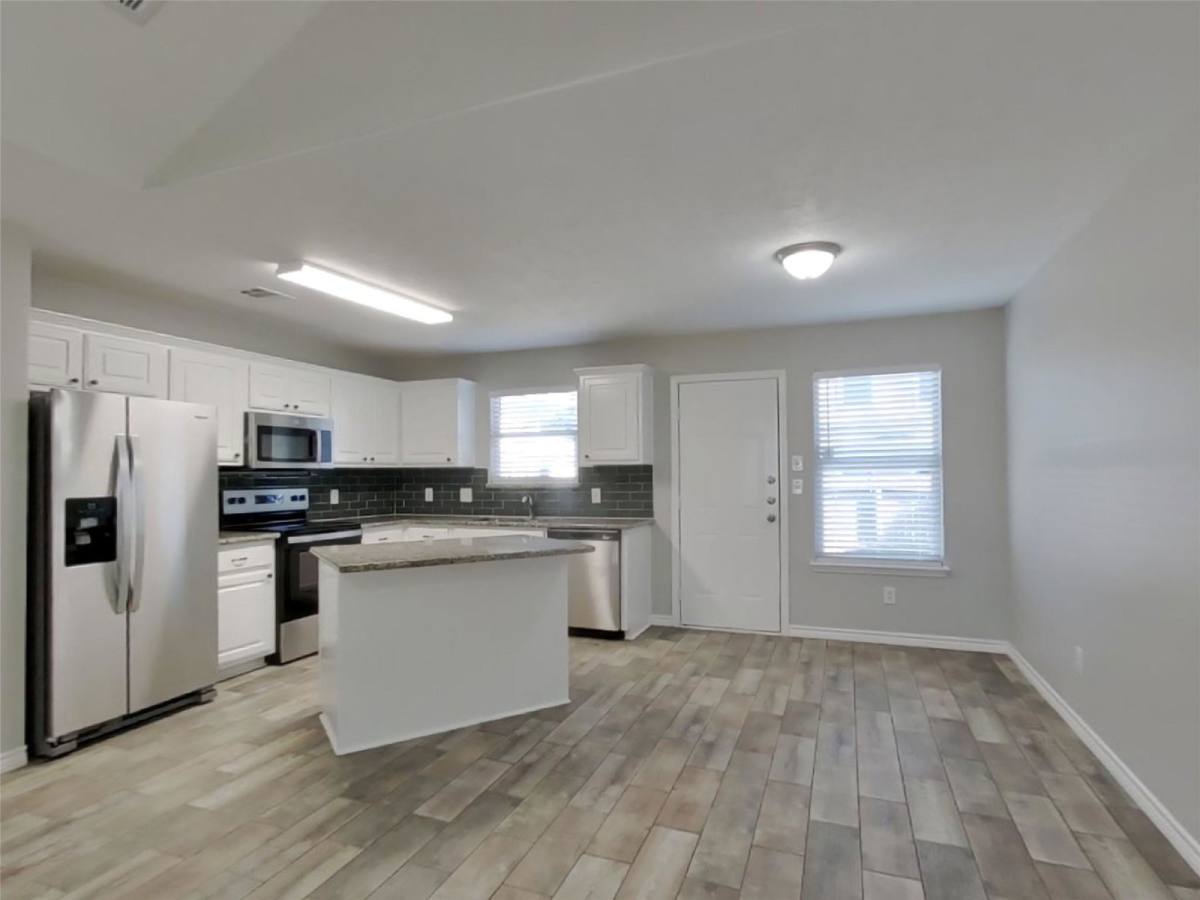 House for rent at 16229 Summerset Estates Blvd, Conroe, TX 77302