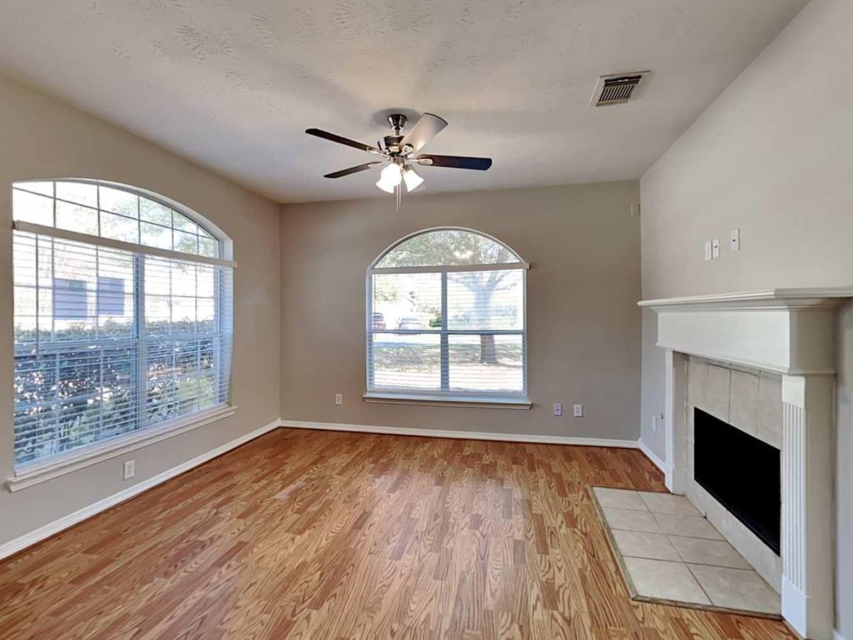House for rent at 28919 Hidden Lake Court, Magnolia, TX 77354